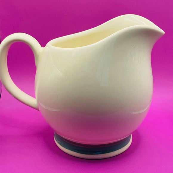 Pfaltzgraff Vintage Ceramic Pitcher USA Art Pottery - Picture 2 of 4